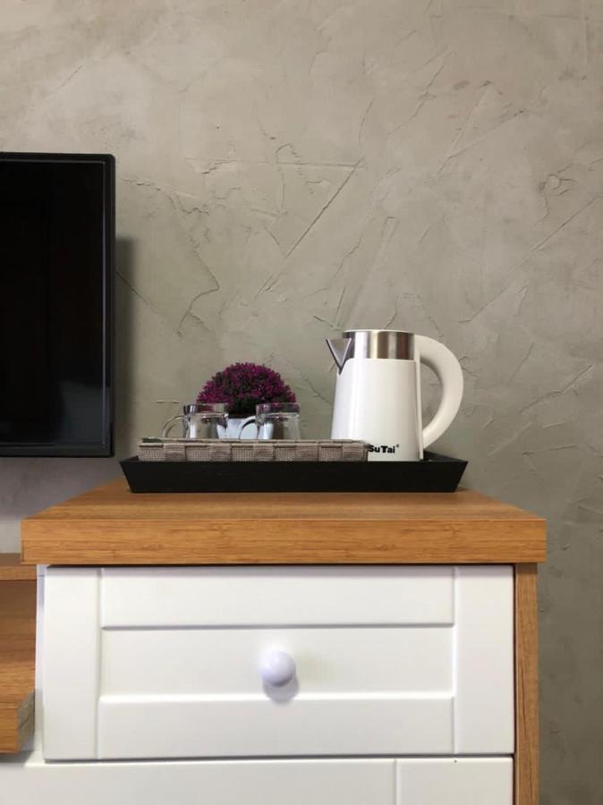 New Prishtina Luxury Rooms Prishtine Bagian luar foto